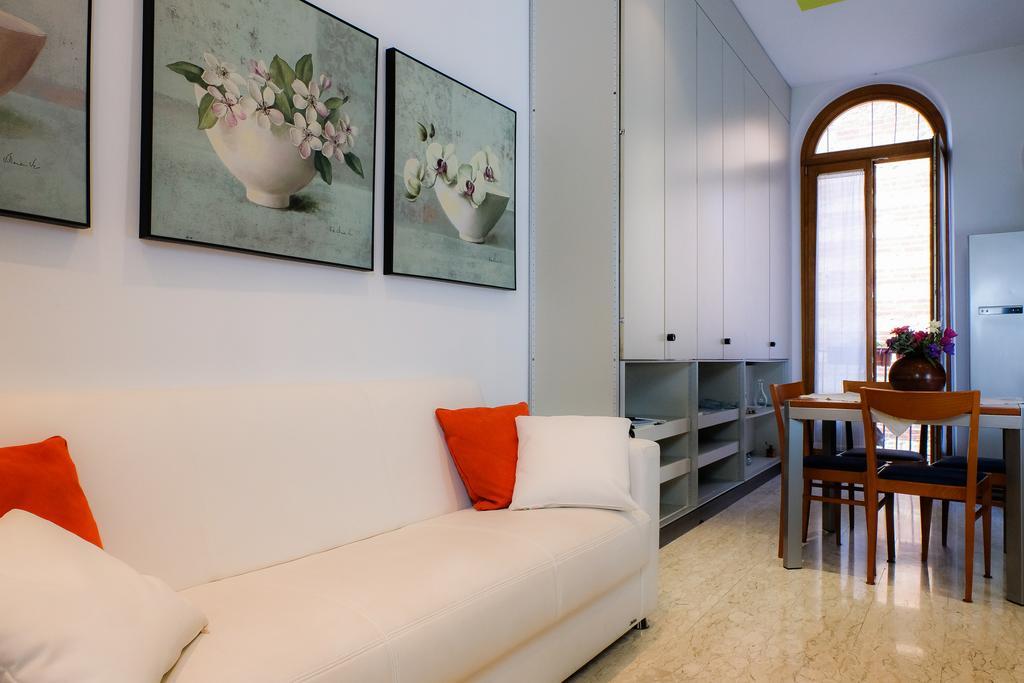 Apartament Deluxe Quattro Spade 베로나 외부 사진